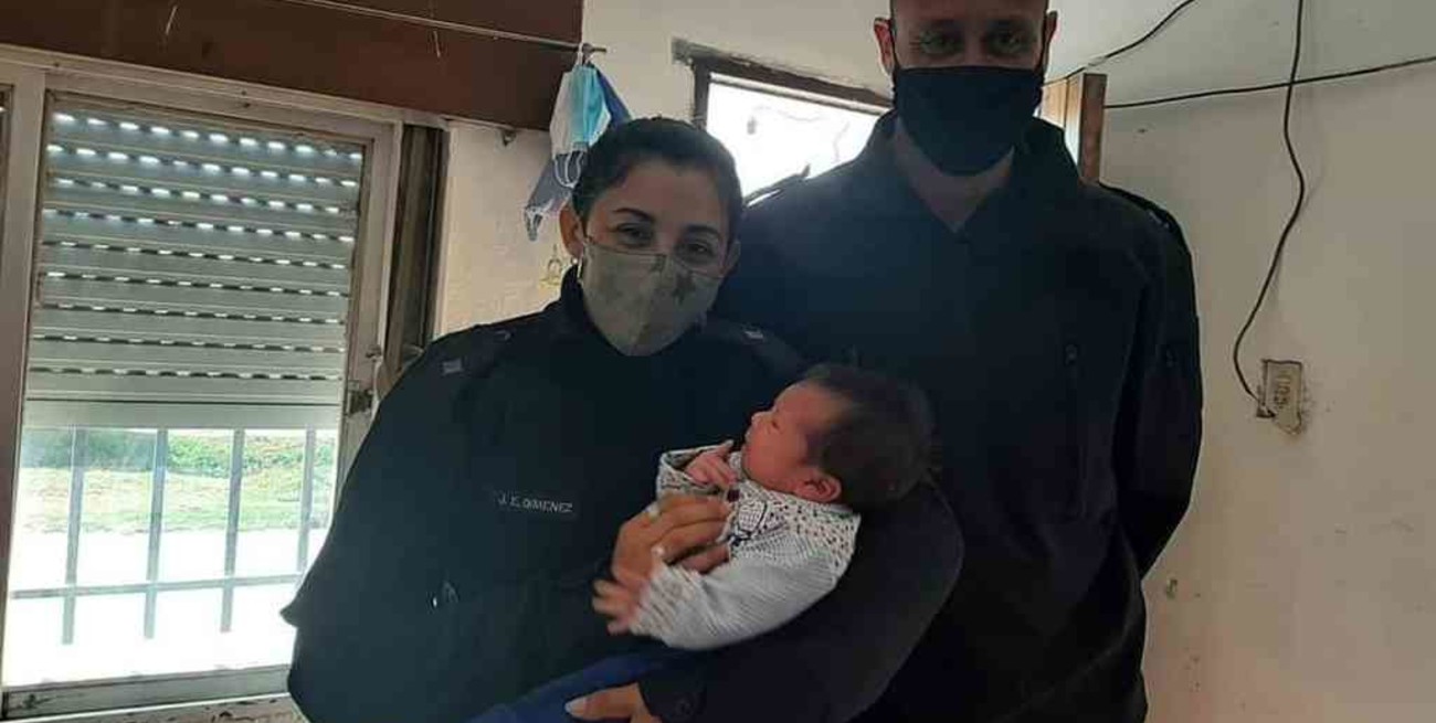 Héroes: policías de Chabás salvaron a un bebé con maniobras de RCP