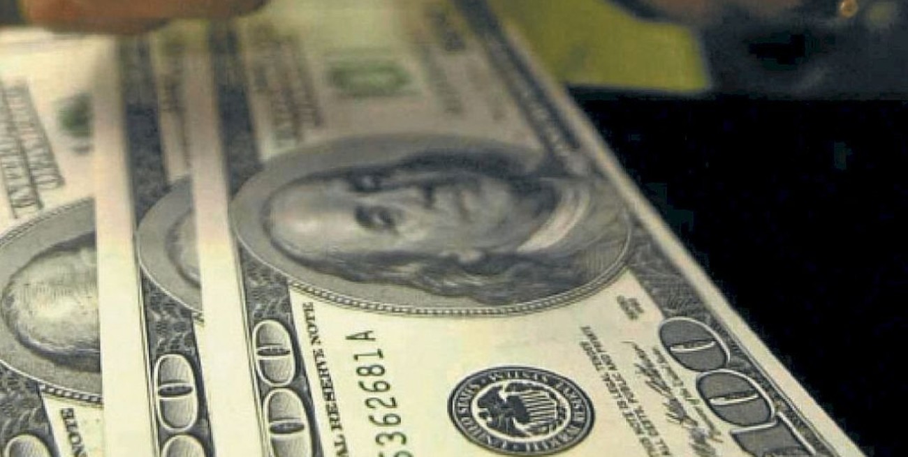El dólar blue subió a $ 133 y el "solidario" continuó en alza