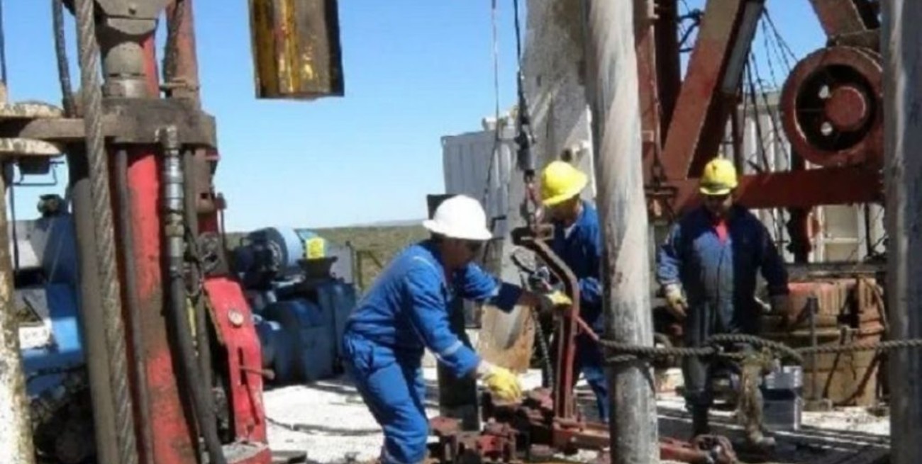 Petroleros llegaron a un acuerdo con el gobierno de Río Negro para vacunar a los trabajadores