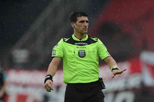Luis Cetraro Andrés Merlos será ahora el árbitro del encuentro.