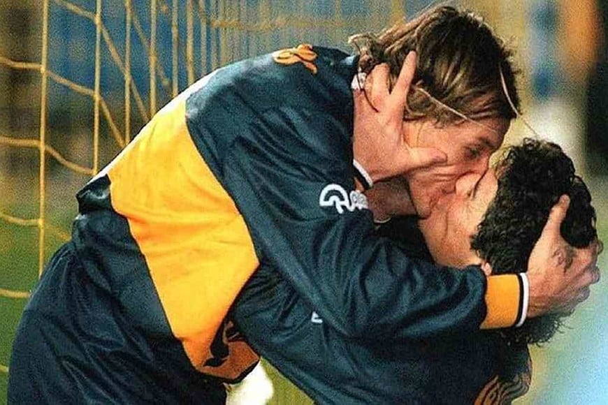 ELLITORAL_369448 |  Imagen ilustrativa El festejo entre Maradona y Caniggia en un Superclásico ante River.