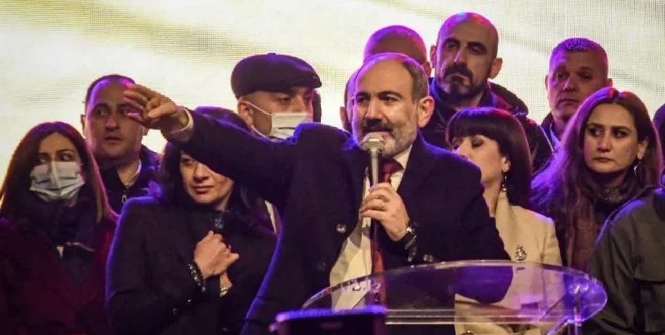 Armenia anuncia elecciones anticipadas para solucionar la crisis política