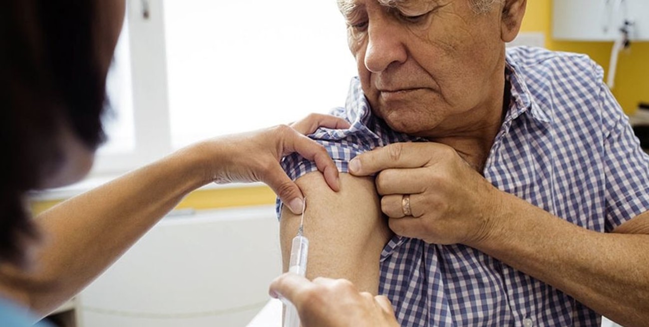La provincia de Buenos Aires comenzó a vacunar a los mayores de 70 años