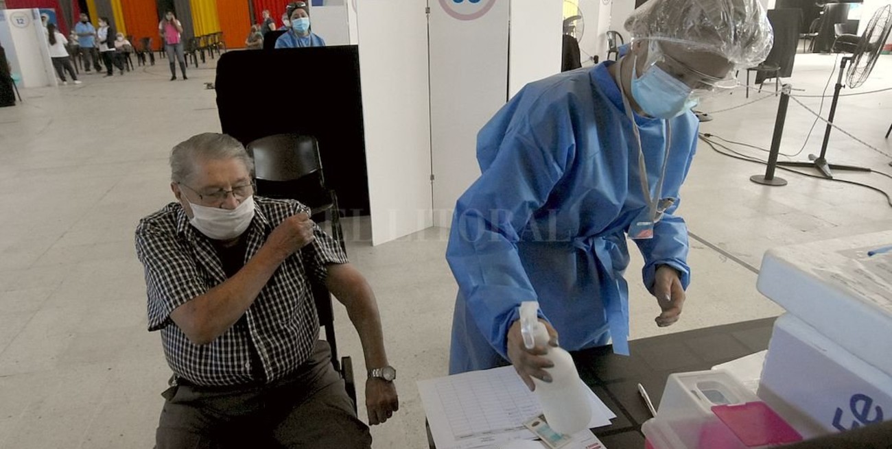 Covid: en la provincia de Santa Fe ya se vacunó al 50 por ciento de la población objetivo