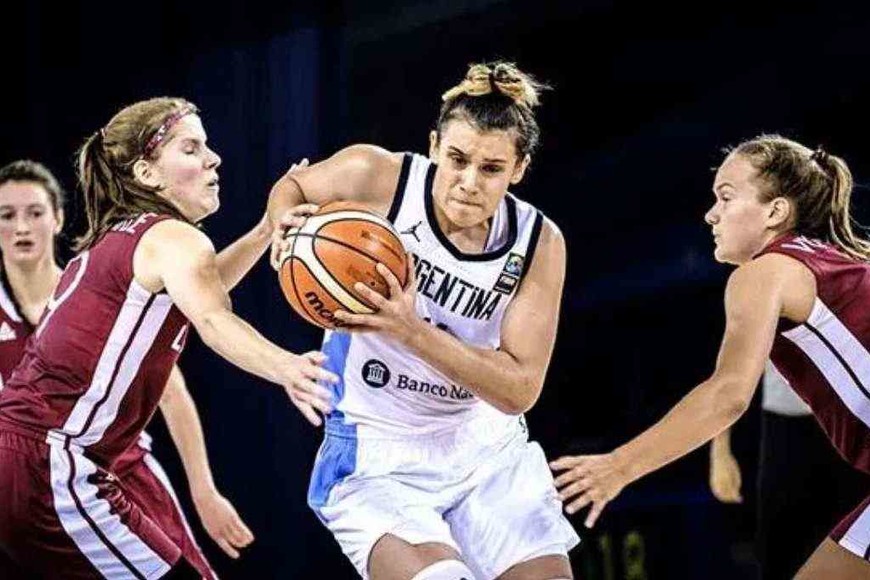 ELLITORAL_392135 |  Imagen ilustrativa La basquetbolista Florencia Chagas,  primera argentina en ser seleccionada en un Draft de la WNBA por el equipo Indiana Fever.