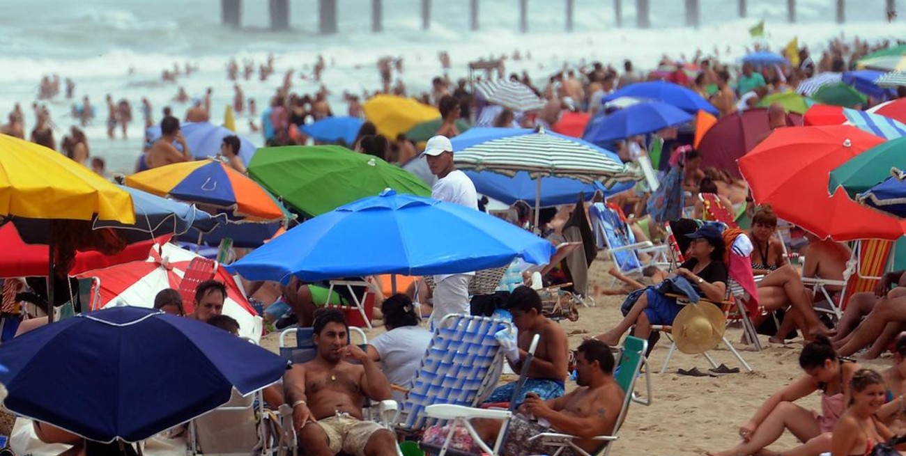 Prohíben el consumo de bebidas alcohólicas en la playa y otros espacios públicos de Villa Gesell