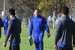 ELLITORAL_353418 |  Archivo Aunque no pudo lograr el ascenso, la dirigencia confía en Otta para buscar la revancha en el próximo torneo.