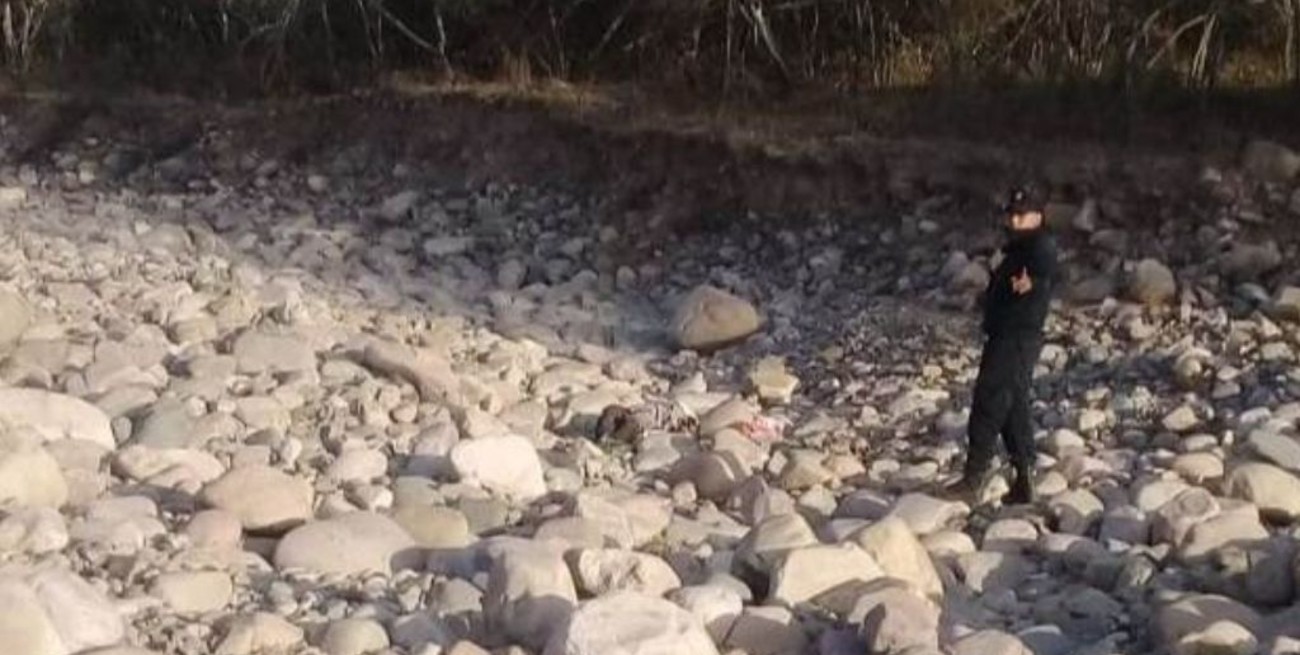 Hallan el cadáver de un hombre a la vera de un río en Jujuy