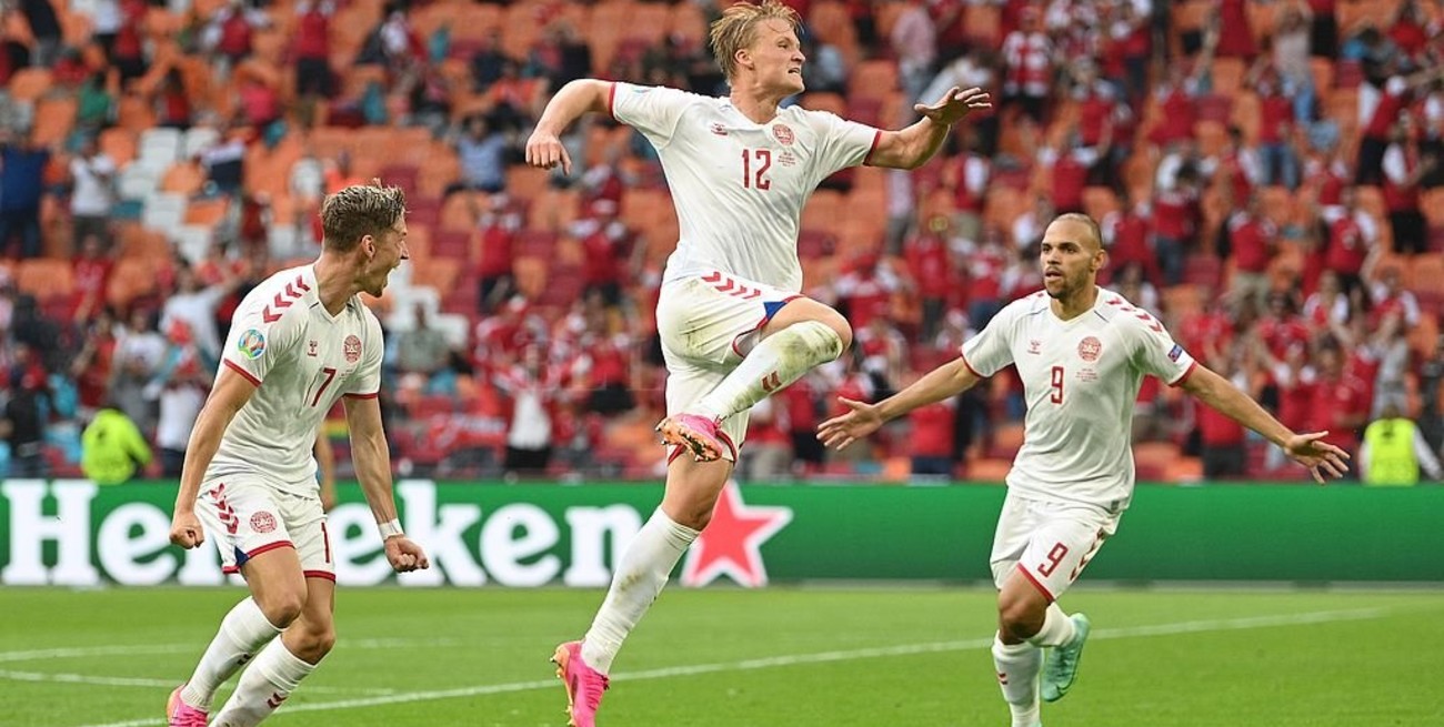 Dinamarca se luce y elimina con una goleada a Gales en los octavos de la Eurocopa