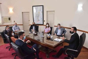 ELLITORAL_358547 |  Flavio Raina Dirigentes y legisladores del Partido Socialista se reunieron con los ministros de Gobierno, Roberto Sukerman y de Gestión, Marcos Corach.