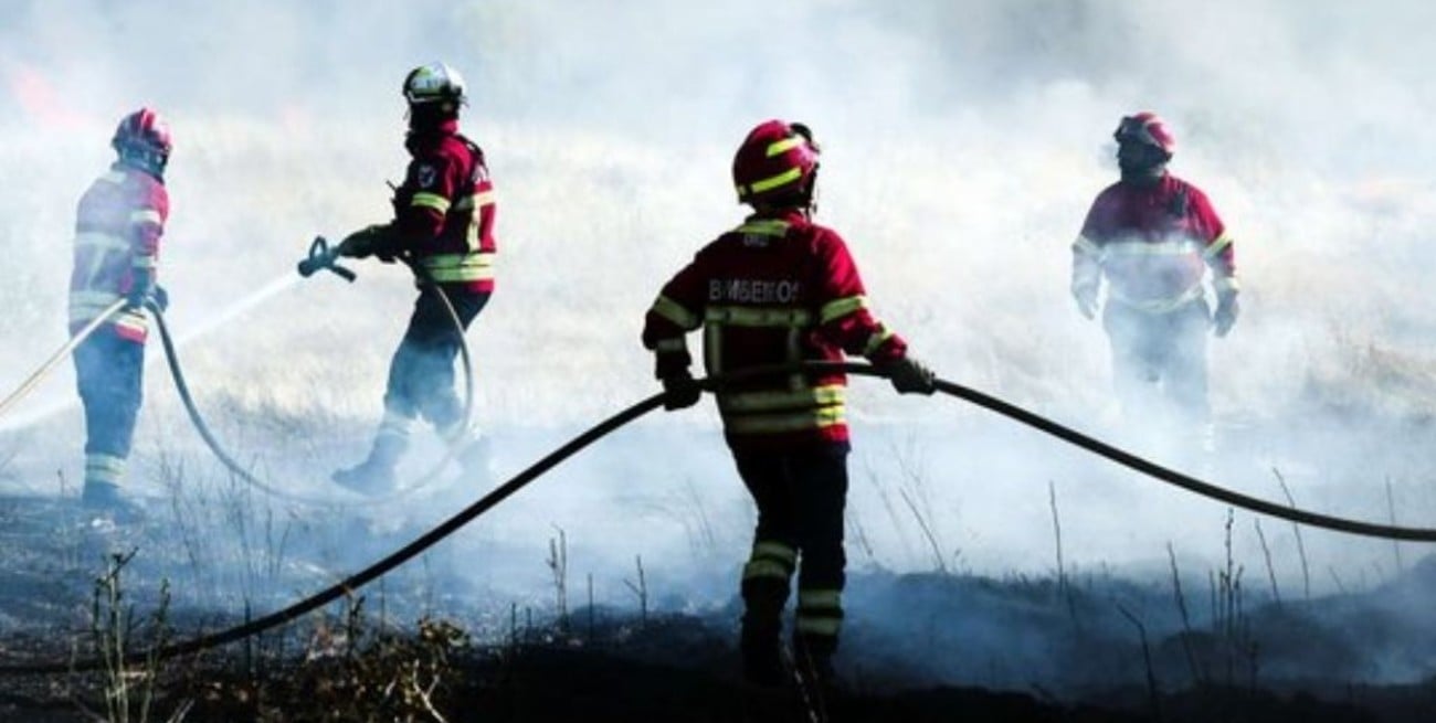 Portugal prolonga alertas y evacuaciones por incendios