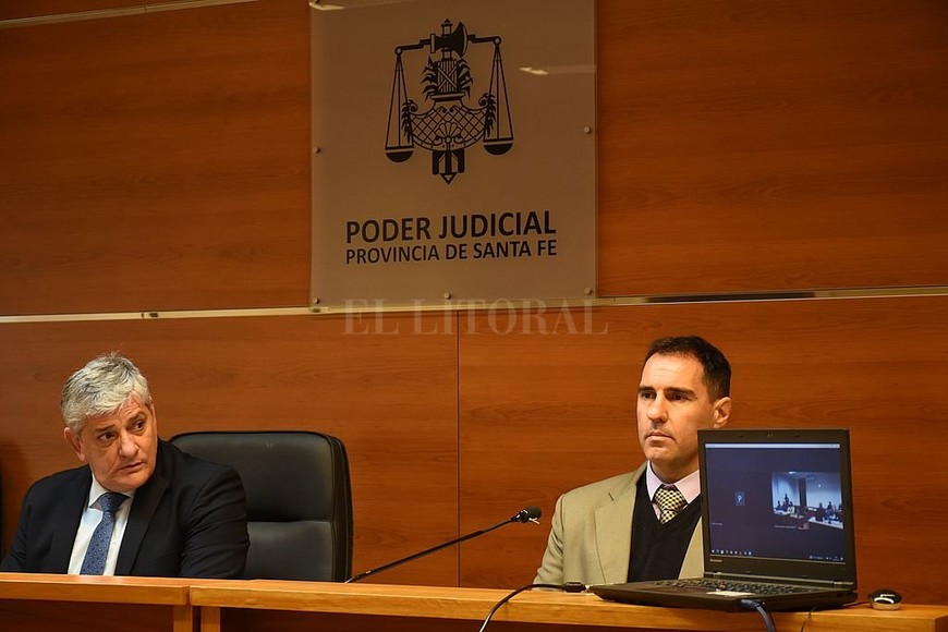 ELLITORAL_395997 |  Flavio Raina El tribunal compuesto por los jueces Jorge Patrizi -presidente-, Pablo Ruiz Staiger (por teleconferencia) y José Luis García Troiano, dio por iniciado el debate.