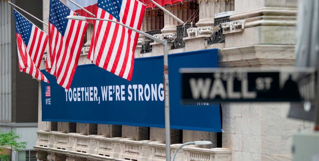 Wall Street cae por temor a que se desboque la pandemia