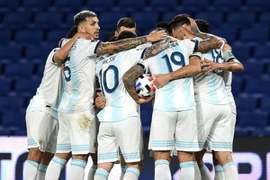 Archivo El  10  y 10 más. Lionel Messi no se perdió ningún partido de la Copa América. Para enfrentar este sábado a Ecuador por cuartos de final, Scaloni tiene que decidir un par de puestos.