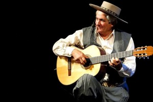 ELLITORAL_312212 |  Archivo El Litoral Orlando Vera Cruz es un cantautor argentino consagrado en el folklore de Santa Fe.