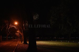 ELLITORAL_335789 |  Pablo Aguirre Falta de iluminación, una de las constantes falencias del Parque Federal.