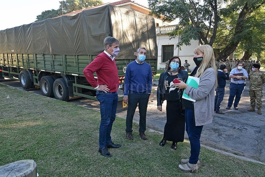 ELLITORAL_372694 |  Pablo Aguirre En primer plano, el intendente Emilio Jatón, junto al secretario de Salud Jorge Prieto. En segundo plano, el Director del Hospital Cullen, Juan Pablo Poletti.
