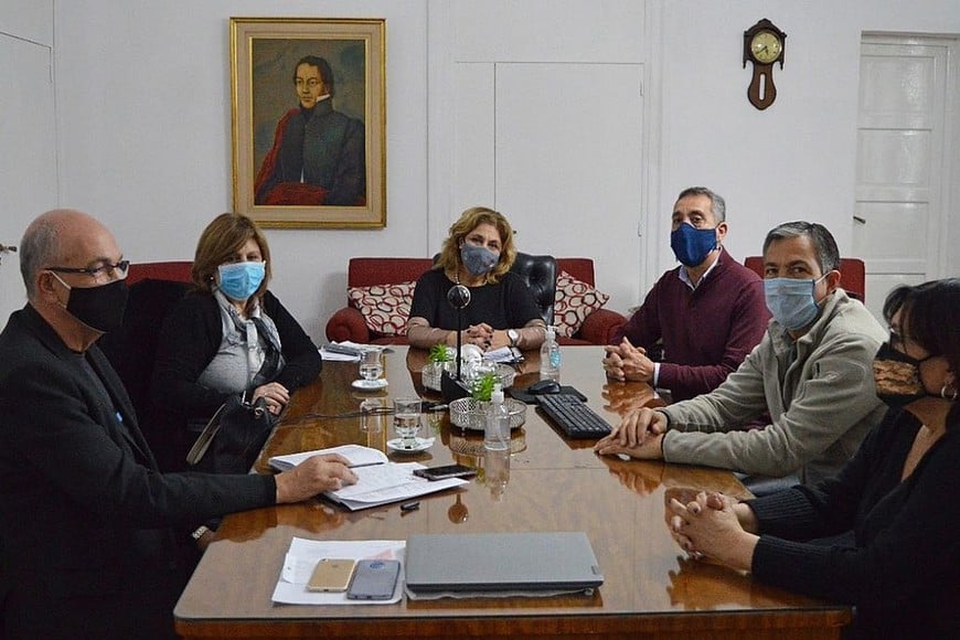 ELLITORAL_333382 |  Archivo Parte de la representación femenina del gabinete: las ministras Cantero y Martorano presiden una reunión de equipos de Educación y Salud.
