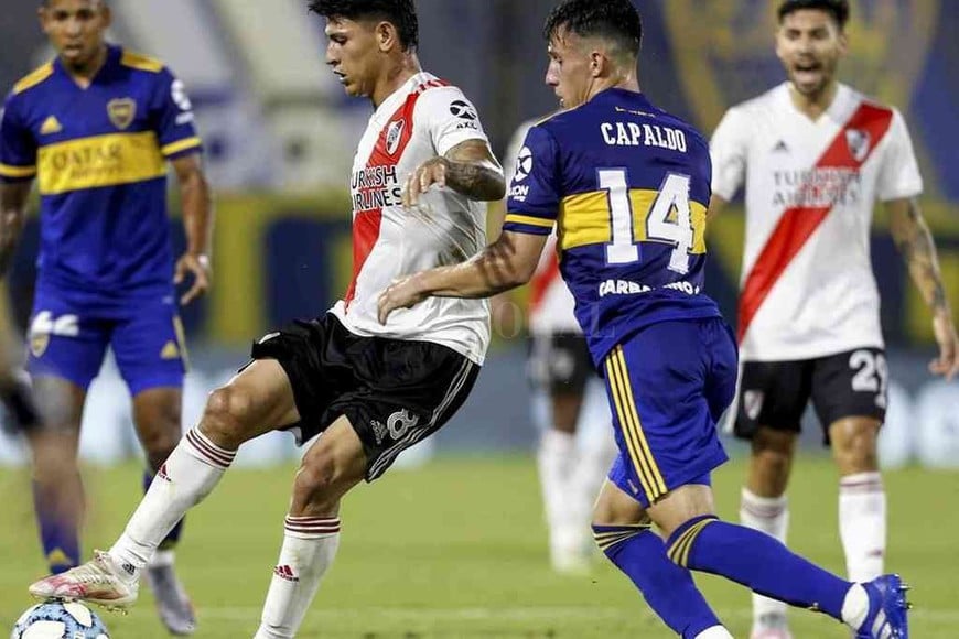 ELLITORAL_348851 |  Archivo Hace una semana pudieron haber definido el grupo en el partido entre ellos, pero el 2 a 2 en la Bombonera prolongó el suspenso hasta esta última fecha.