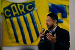 El Litoral Central dice que pagó. Rodolfo Di Pollina, el máximo dirigente  canalla , salió en Rosario al cruce de los rumores y afirmó que Unión ya cobró el 70 por ciento de la deuda millonaria por esos tres fichajes tan comentados. Unión, por ahora, no dijo nada.