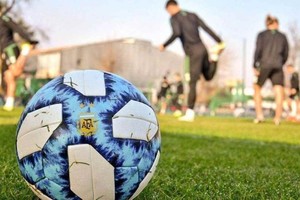 Archivo Los planteles de primera división recibieron el permiso para regresar a las prácticas a partir de este lunes.