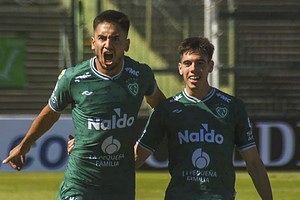 Prensa Sarmiento zzzznacd2NOTICIAS ARGENTINAS BAIRES, MARZO 21: Jonathan Torres festeja el segundo gol de Sarmiento ante Defensa y Justricia. Foto NA: PRENSA CASzzzz