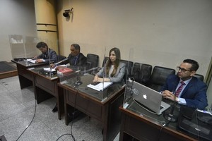 ELLITORAL_370415 |  Guillermo Di Salvatore El abogado Pablo Gómez de Olivera (der.) participó del debate realizado entre el 17 de marzo y el 8 de abril junto a sus colegas locales.