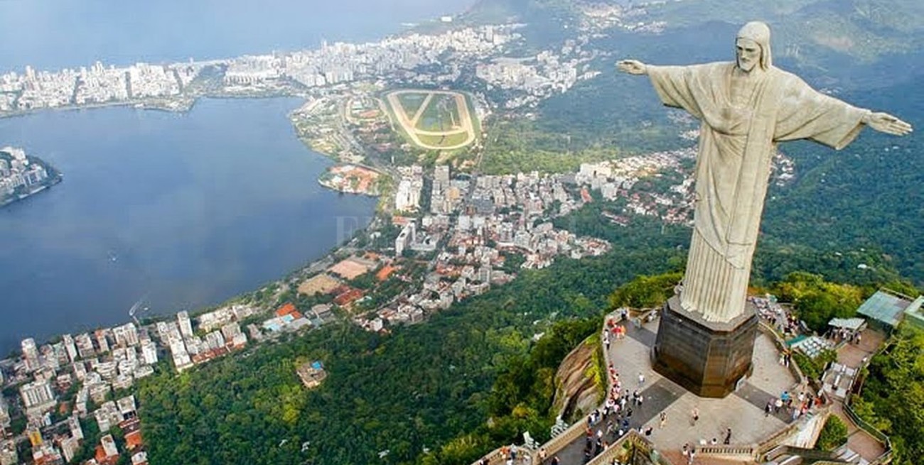 Video: el Cristo Redentor de Río de Janeiro lució los colores de la bandera de Líbano