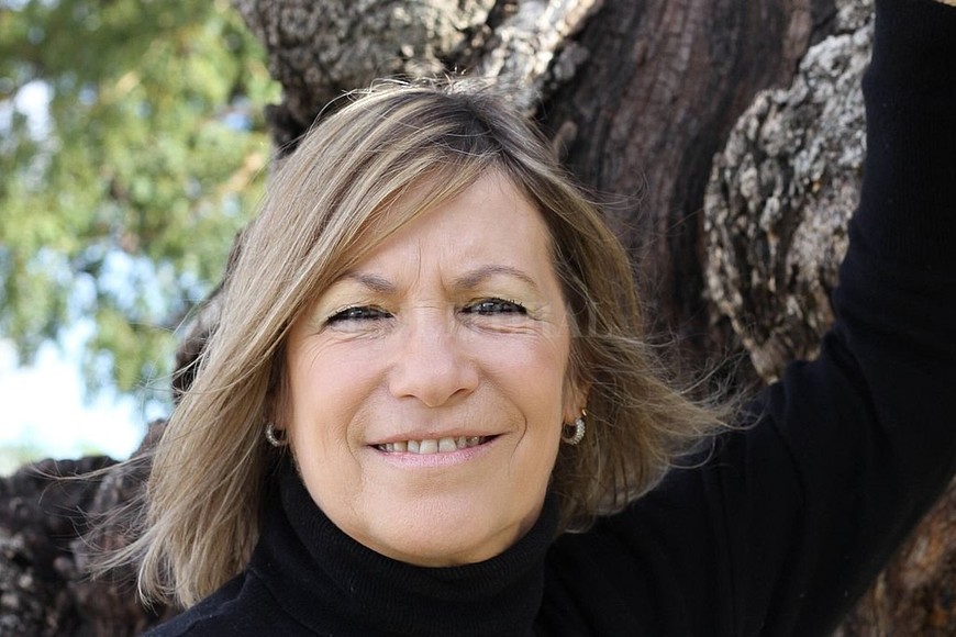 ELLITORAL_404885 |  Archivo Patricia Severín innova en un género por demás complejo: el de las memorias de infancia.