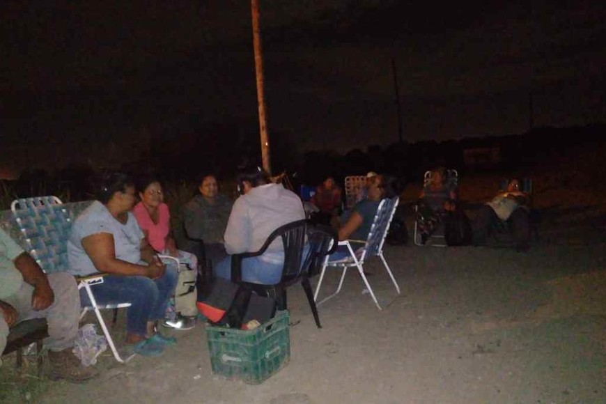 ELLITORAL_359422 |  Gentileza Maricel Ortega Miembros de la Asociación esperan por soluciones para poder trabajar.