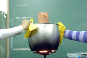 ELLITORAL_383098 |  Archivo El Litoral El proyecto cuadruplica los hogares que recibirán un subsidio al gas de red, que son de ingresos medios y altos por oposición a los hogares de los barrios más pobres y los pueblos alejados que usan garrafas.