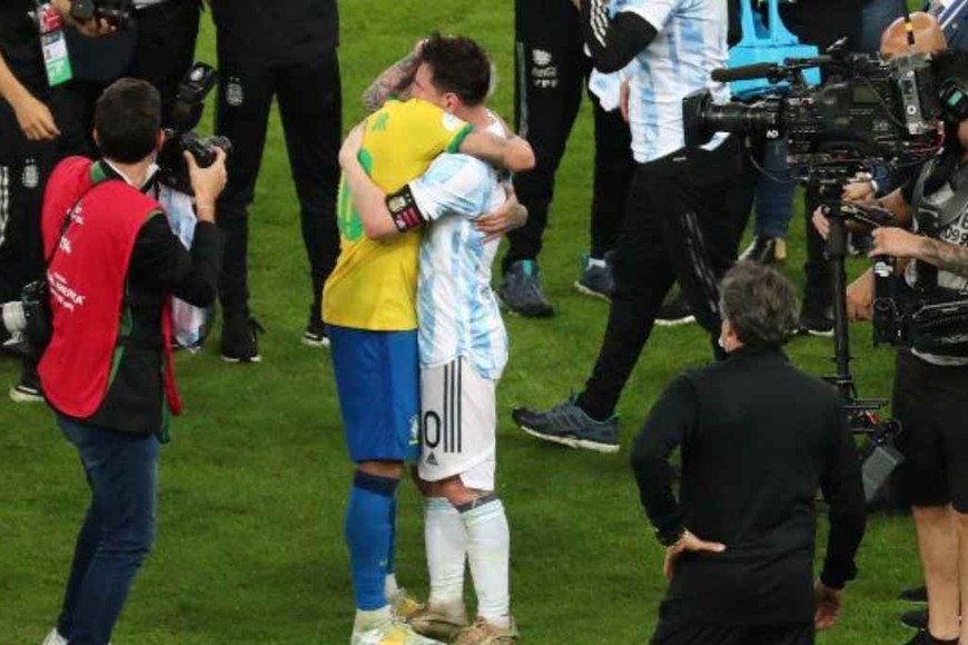 ELLITORAL_397016 |  Gentileza Lionel Messi y Neymar tras la final de la Copa América.