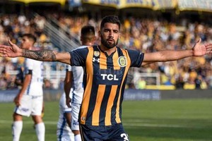 Archivo Salida del conflicto. El interés firme de Lanús, por pedido del DT, podría solucionar varios temas al mismo tiempo: el quiebre con el cuerpo técnico de Central y la deuda importante con Unión.