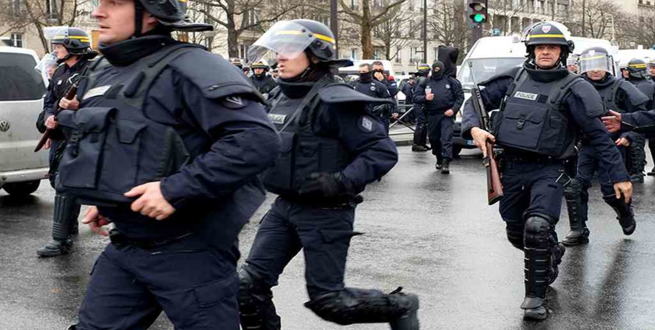 París: Al menos cuatro heridos por arma blanca en las inmediaciones de la antigua sede de Charlie Hebdo