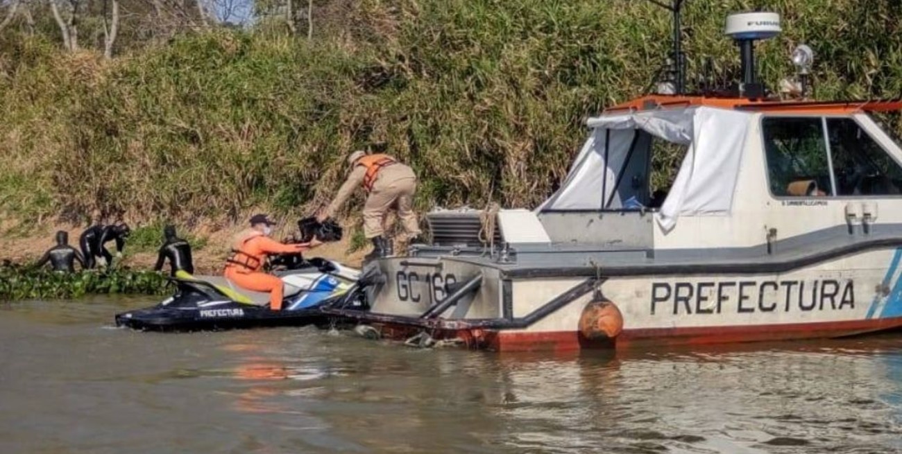 Hallan en Corrientes el cuerpo de uno de los pescadores buscados en el río Paraná