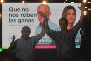 Mauricio Garín Barletta festejó en Santa Fe junto a Hugo Marcucci.