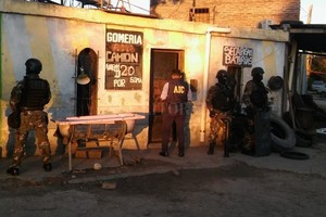 ELLITORAL_393480 |  El Litoral La gomería de Vieytes y Fdo. Zuviría donde los uniformados realizaron el procedimiento.