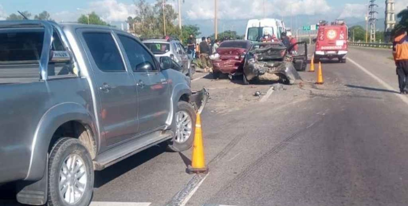 Jujuy: chocaron 22 vehículos en un accidente en cadena