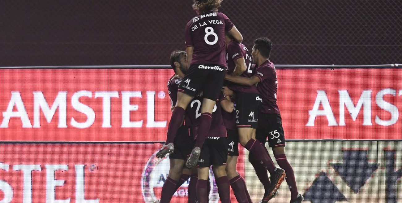 Goleada de Lanús ante Vélez para meterse en la final de la Copa Sudamericana 