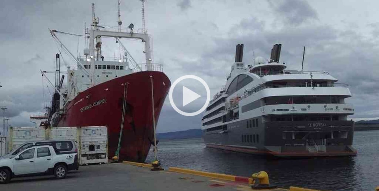 Dos buques gemelos franceses llegaron a Ushuaia para emprender una travesía hacia la Antártida