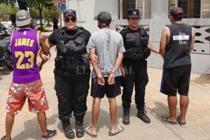 ELLITORAL_426705 |  El Litoral Los delincuentes fueron aprehendidos  con las manos en la masa  por el personal de la Comisaría 3ra.