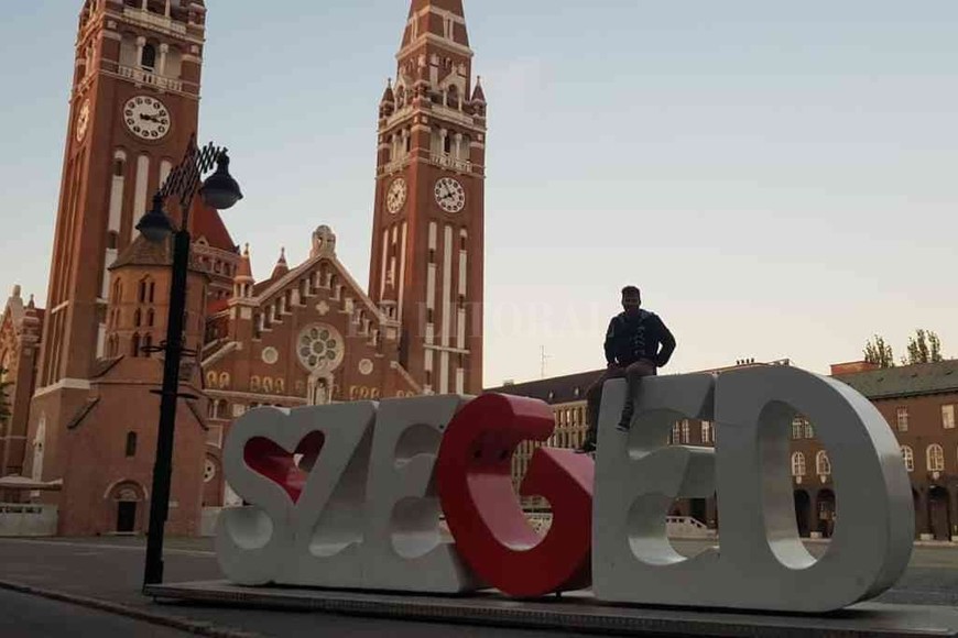 ELLITORAL_375960 |  Gentileza Rubén Rézola en uno de los lugares emblemáticos de la ciudad húngara donde competirá este fin de semana, en busca de la ansiado plaza olímpica.