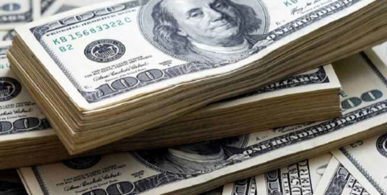 Dólar: el "blue" volvió a subir y se negocia a $ 198 