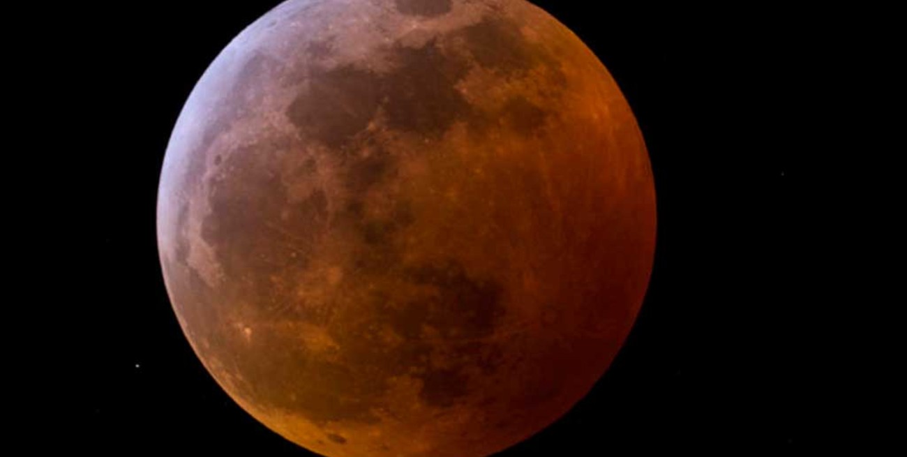 Cómo y dónde se podrá ver el eclipse parcial lunar más largo del siglo