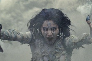 K/O Paper Products / Sean Daniel Company / Universal Pictures Sofía Boutella encarna a una antigua princesa egipcia que despierta en la actualidad y trae consigo una maldición.