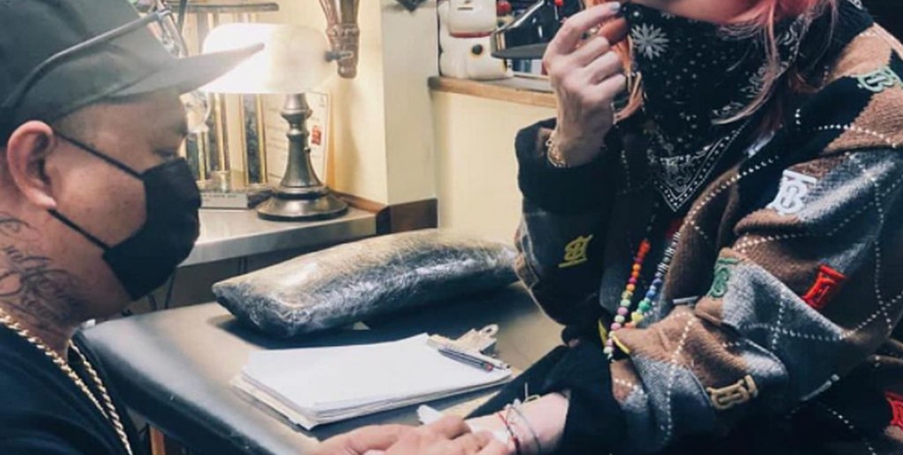 Madonna estrena su primer tatuaje, un homenaje a sus seis hijos