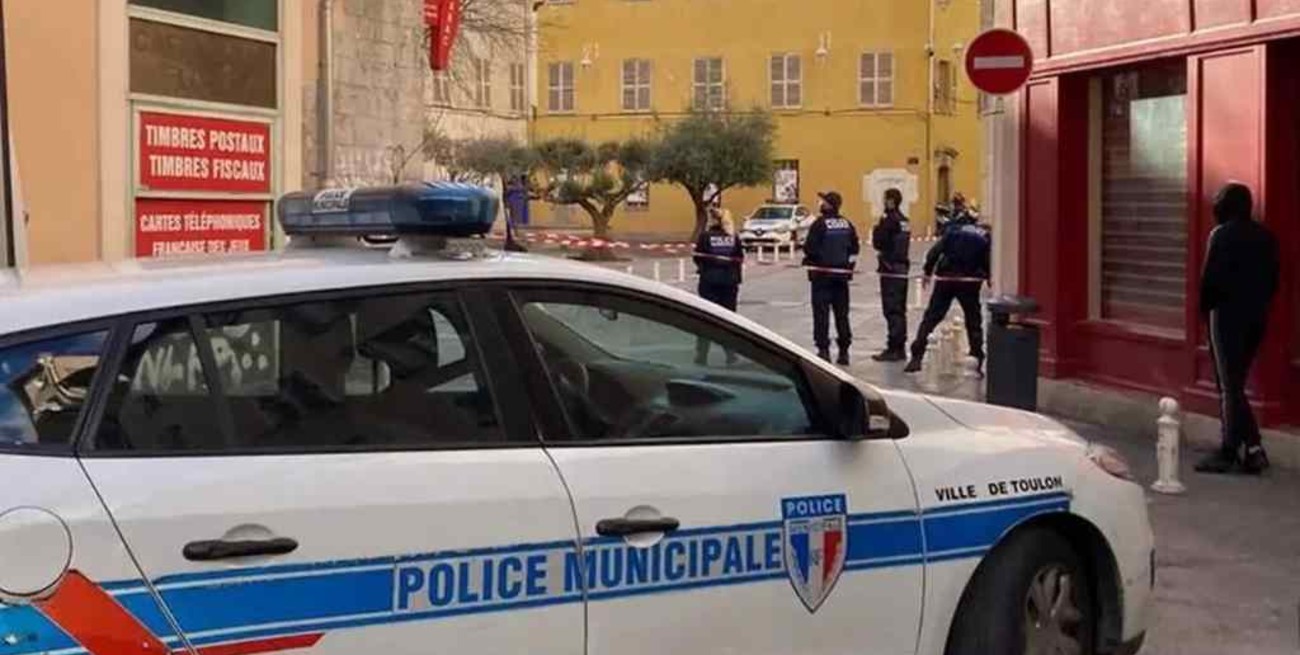 Detuvieron a un hombre que tiró una cabeza humana por la ventana en Francia