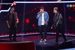  La Voz Argentina: Tomás Peñaloza se lució cantando un tema de Mau y Ricky y se quedó en su equipo