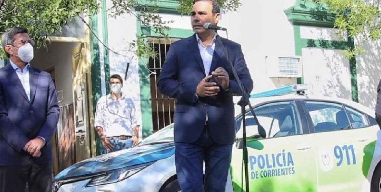 Corrientes: el gobernador Valdés entregó móviles policiales en Goya
