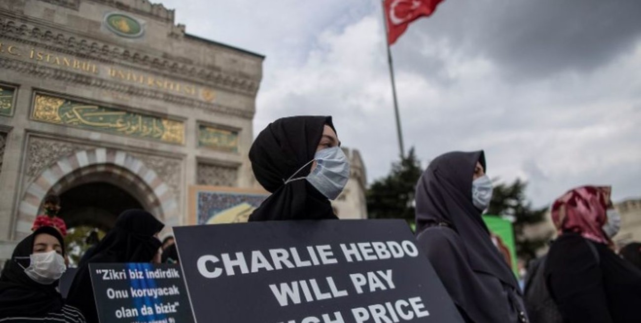 Francia: la prensa se une tras nuevas amenazas a "Charlie Hebdo" 